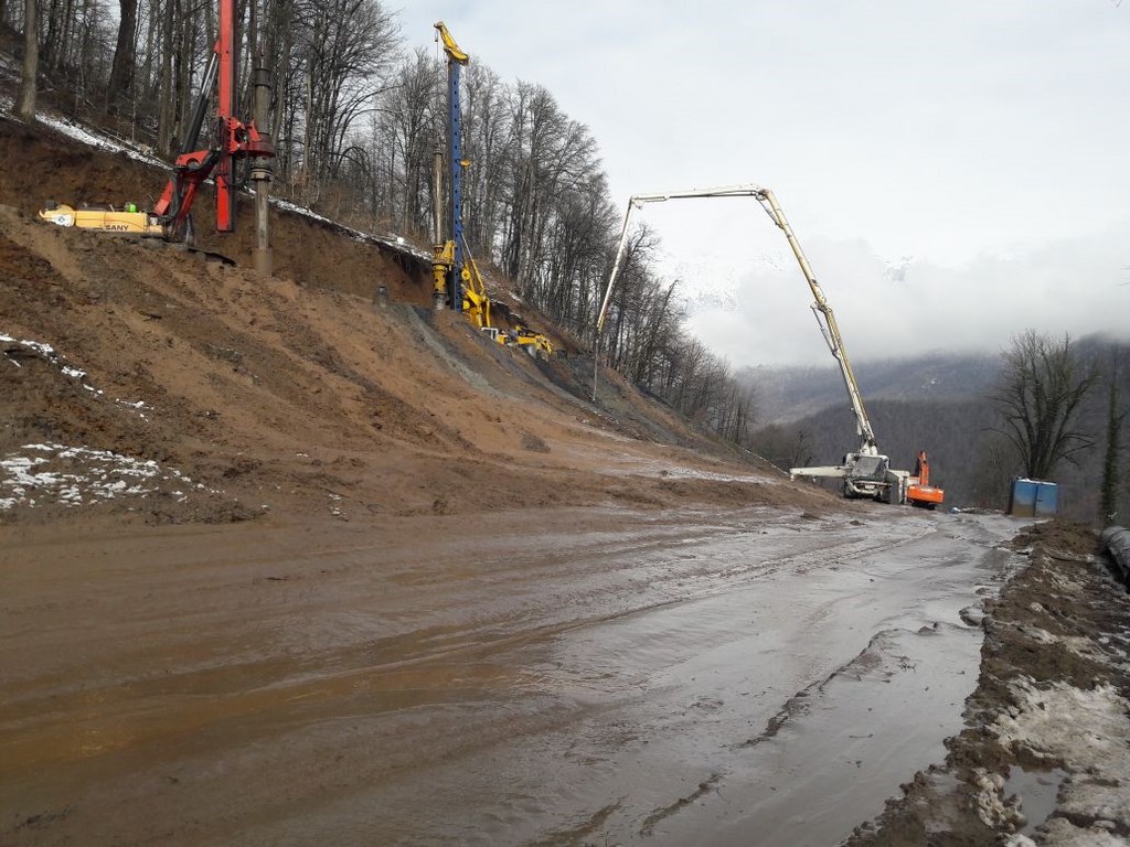 Установка буронабивных свай, Красная Поляна