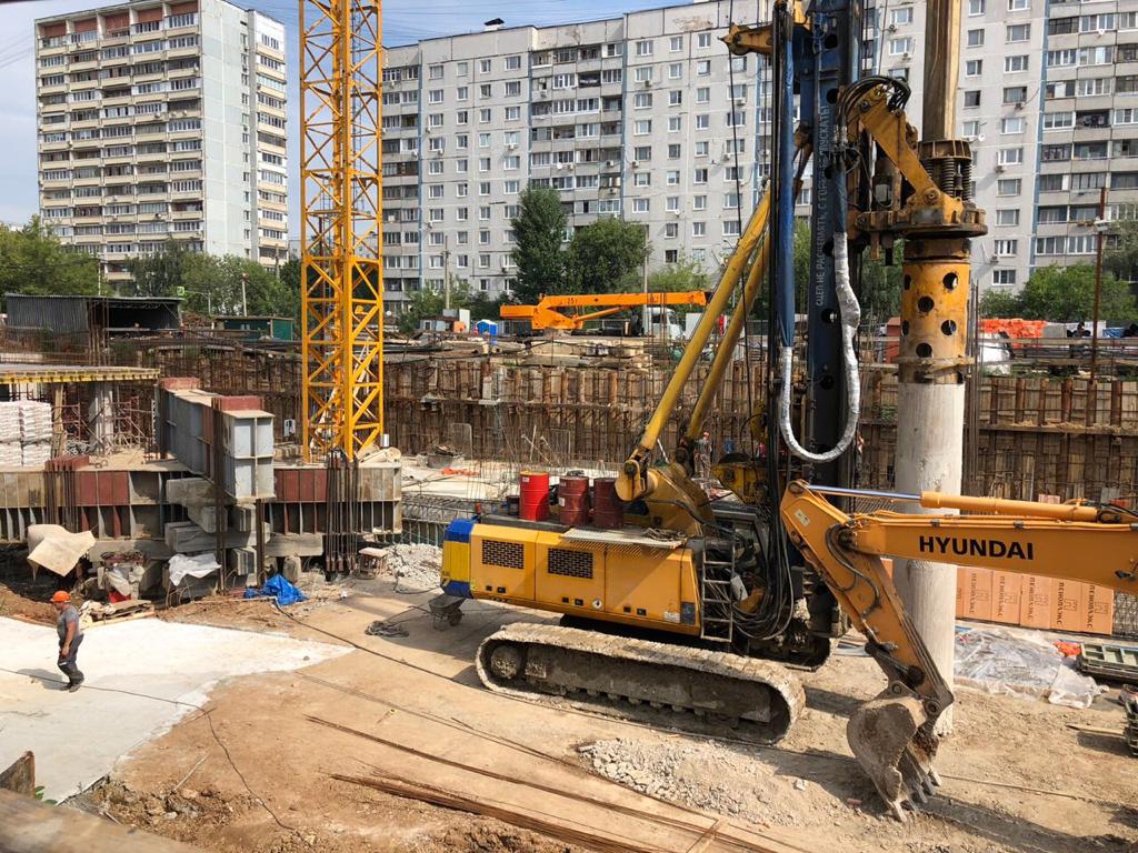 Устройство фундамента высотного здания по ул. Отрадная, Москва